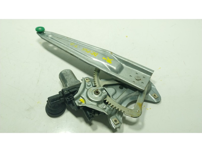 Recambio de elevalunas trasero derecho para toyota yaris (_p13_) 1.5 (nsp131_) referencia OEM IAM 698300D220  