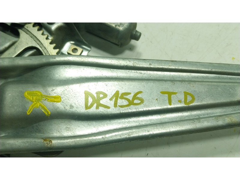 Recambio de elevalunas trasero derecho para toyota yaris (_p13_) 1.5 (nsp131_) referencia OEM IAM 698300D220  