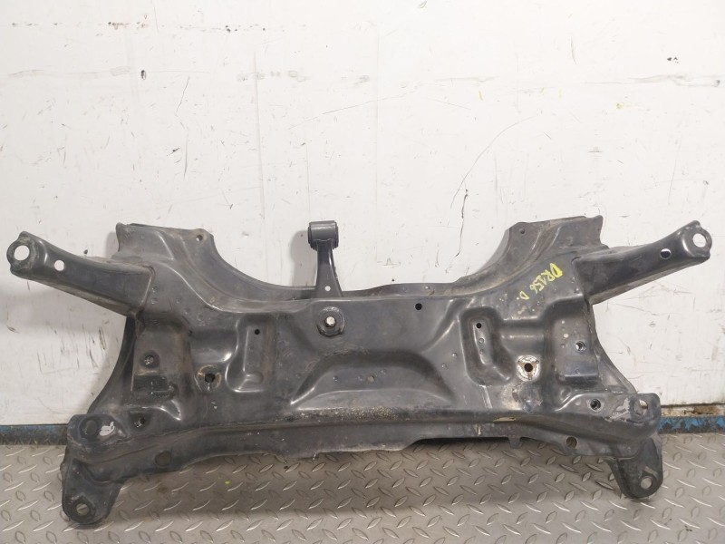 Recambio de puente delantero para toyota yaris (_p13_) 1.5 (nsp131_) referencia OEM IAM 512010D096  