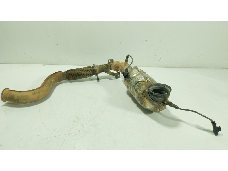 Recambio de catalizador para peugeot partner tepee 1.2 thp referencia OEM IAM   