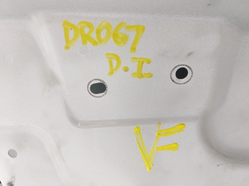 Recambio de puerta delantera izquierda para ssangyong korando (ck) 2.0 e-xdi referencia OEM IAM   