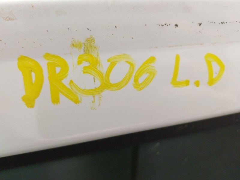 Recambio de puerta lateral derecha para peugeot partner tepee 1.2 thp referencia OEM IAM   