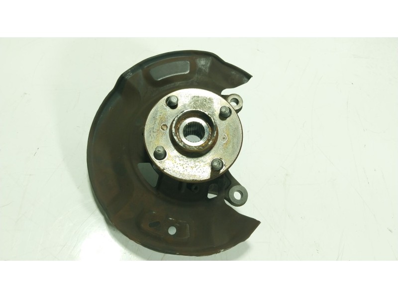 Recambio de mangueta delantera derecha para toyota yaris (_p13_) 1.5 (nsp131_) referencia OEM IAM 432110D230  