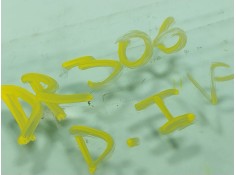 Recambio de cristal puerta delantero izquierdo para peugeot partner tepee 1.2 thp referencia OEM IAM    2