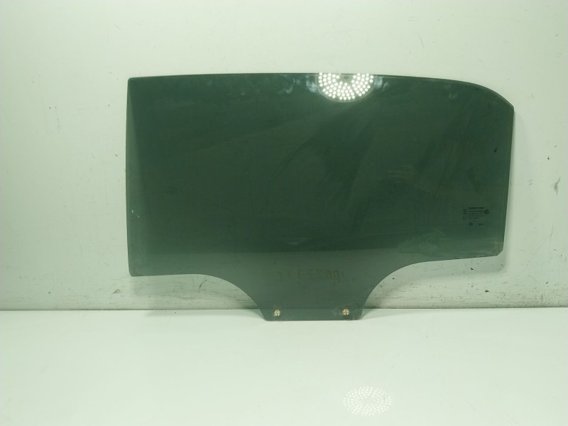 Recambio de cristal puerta trasero izquierdo para ssangyong korando (ck) 2.2 xdi referencia OEM IAM   