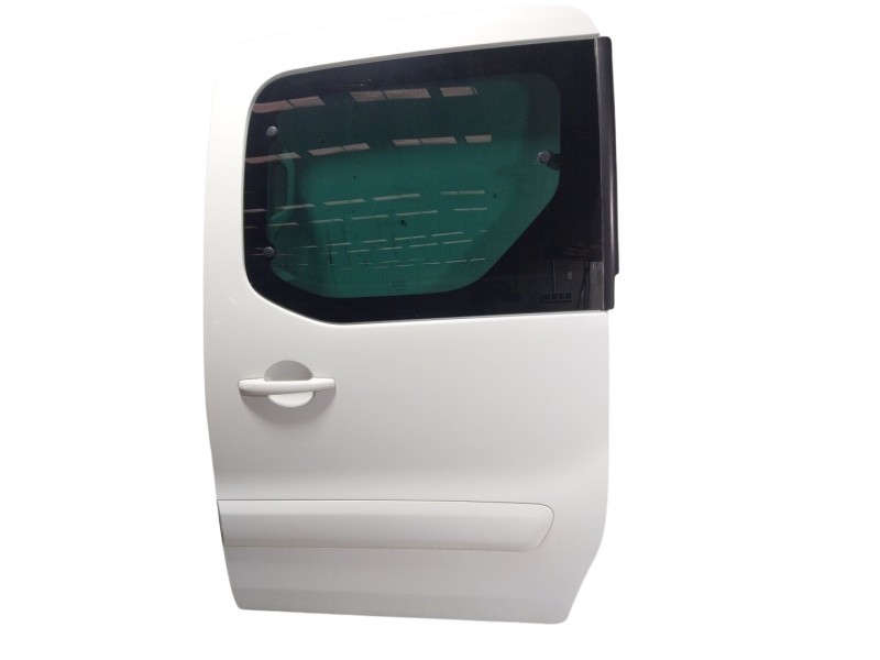 Recambio de puerta lateral izquierda para peugeot partner tepee 1.2 thp referencia OEM IAM   