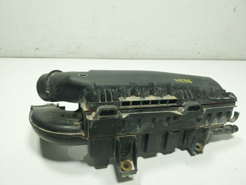 Recambio de filtro aire para peugeot partner tepee 1.2 thp referencia OEM IAM  9805057080 