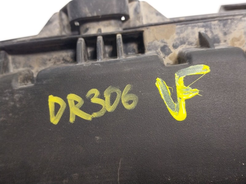 Recambio de filtro aire para peugeot partner tepee 1.2 thp referencia OEM IAM  9805057080 