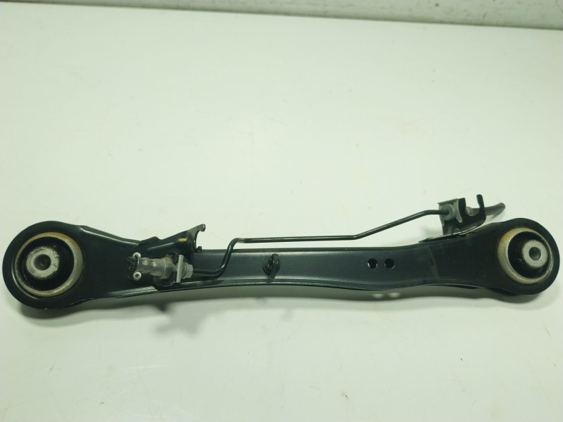 Recambio de brazo suspension inferior trasero derecho para volkswagen caddy v furgoneta/monovolumen (sba, sbh) 2.0 tdi bmt refer