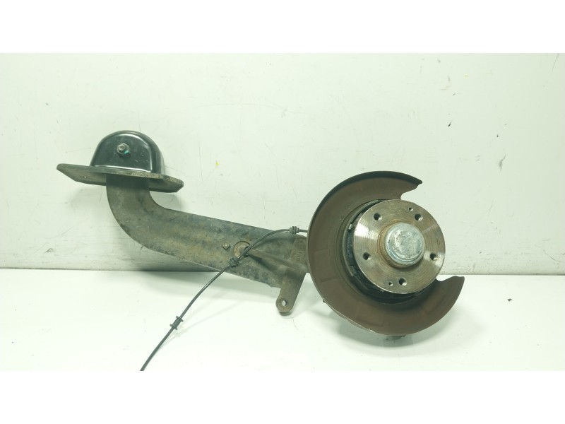 Recambio de mangueta trasera izquierda para ssangyong korando (ck) 2.0 e-xdi referencia OEM IAM   