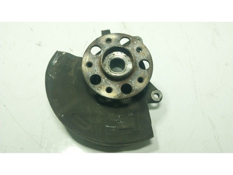 Recambio de mangueta delantera derecha para ssangyong korando (ck) 2.0 e-xdi referencia OEM IAM   