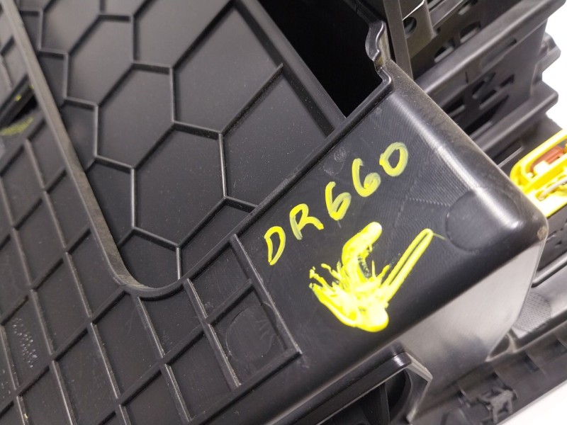 Recambio de guantera para audi a1 sportback (gba) 25 tfsi referencia OEM IAM 82B857035  