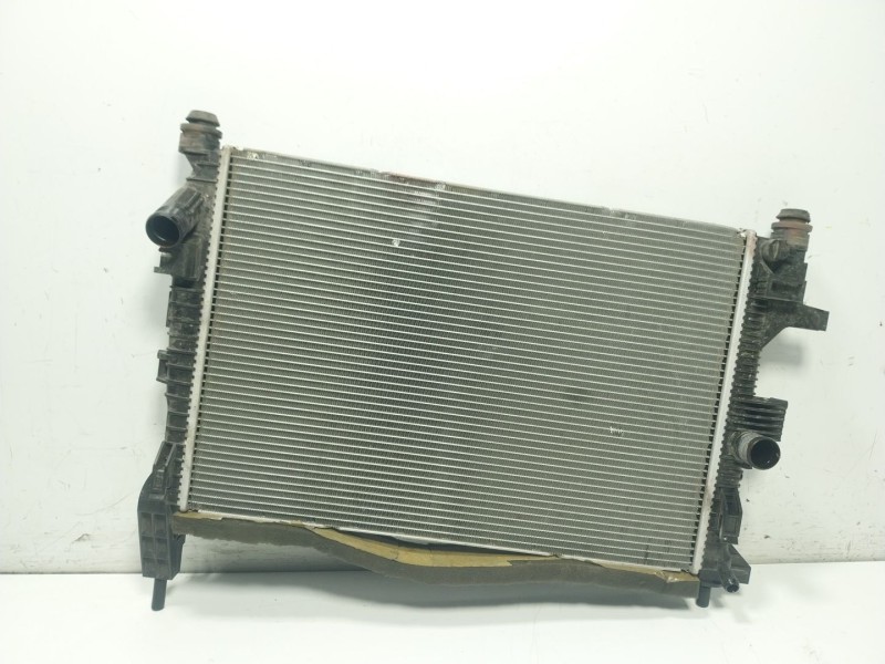 Recambio de radiador agua para ford focus iii 1.0 ecoboost referencia OEM IAM 1830145 CV618005VC 