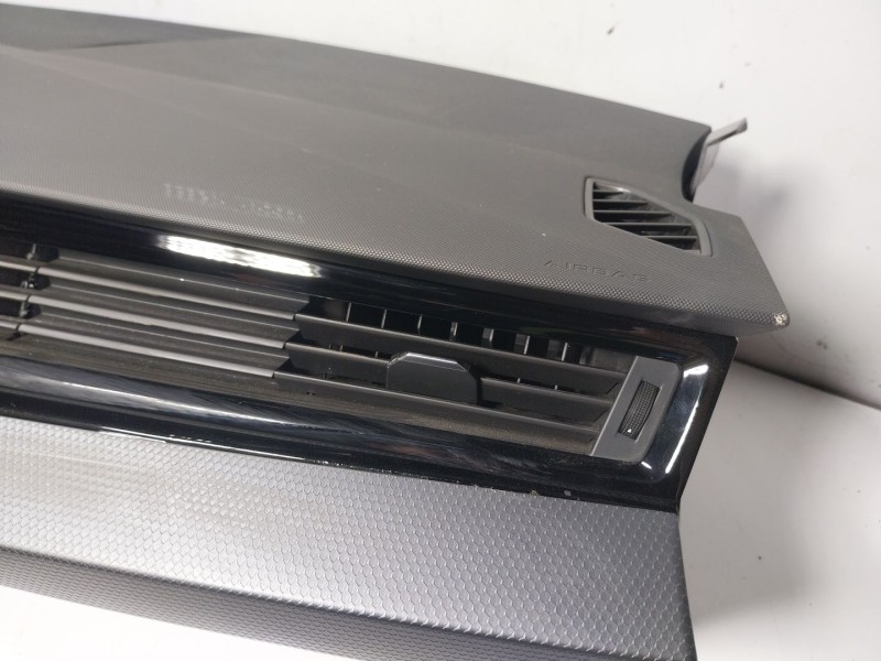 Recambio de salpicadero para audi a1 sportback (gba) 25 tfsi referencia OEM IAM 82B857003G  