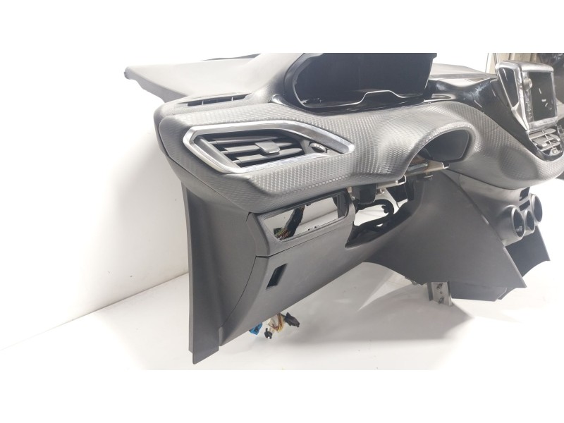 Recambio de salpicadero para peugeot 208 i (ca_, cc_) 1.2 vti 82 referencia OEM IAM 16100355ZD  9672848580