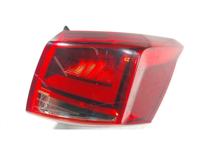 Recambio de piloto trasero derecho para seat arona (kj7, kjp) 1.0 tsi referencia OEM IAM  6F9945208B 