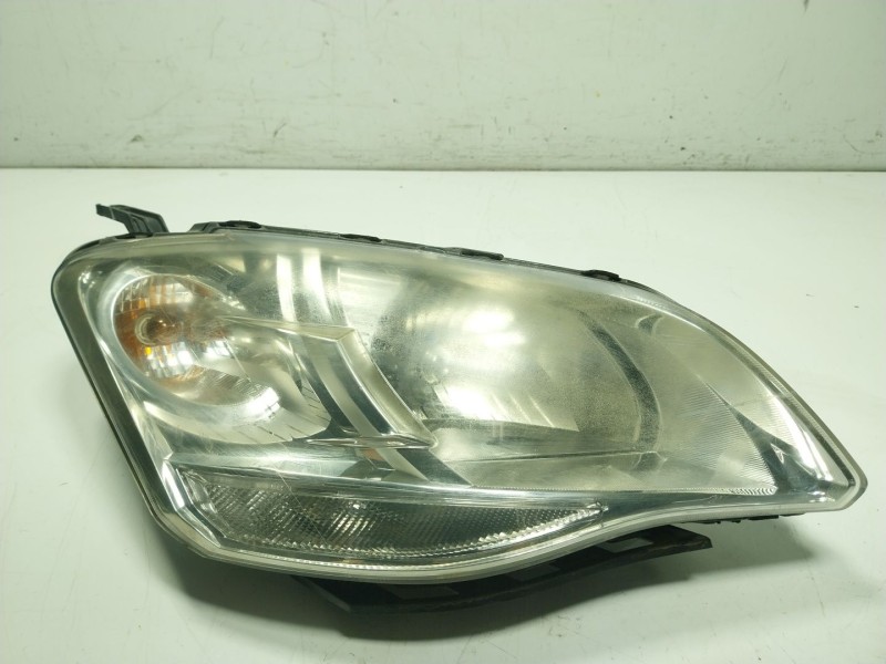 Recambio de faro derecho para ssangyong korando (ck) 2.0 e-xdi referencia OEM IAM   