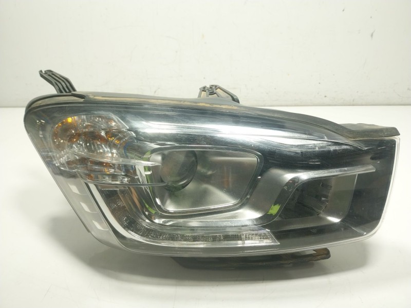 Recambio de faro derecho para ssangyong korando (ck) 2.2 xdi referencia OEM IAM  2990882 