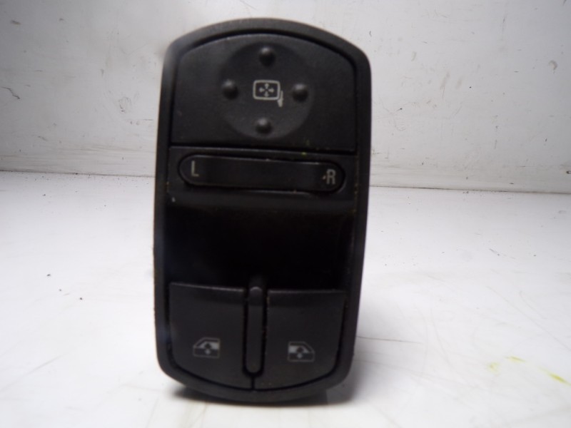 Recambio de mando elevalunas delantero izquierdo para opel corsa e 1.4 referencia OEM IAM 13430017 315625731 