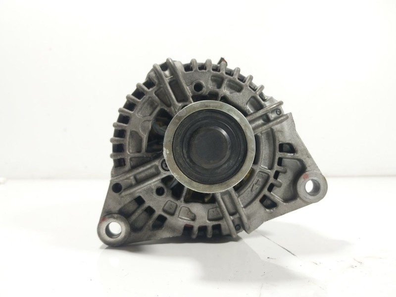 Recambio de alternador para mitsubishi canter euro 5/eev 3.0 diesel referencia OEM IAM  MK667723 