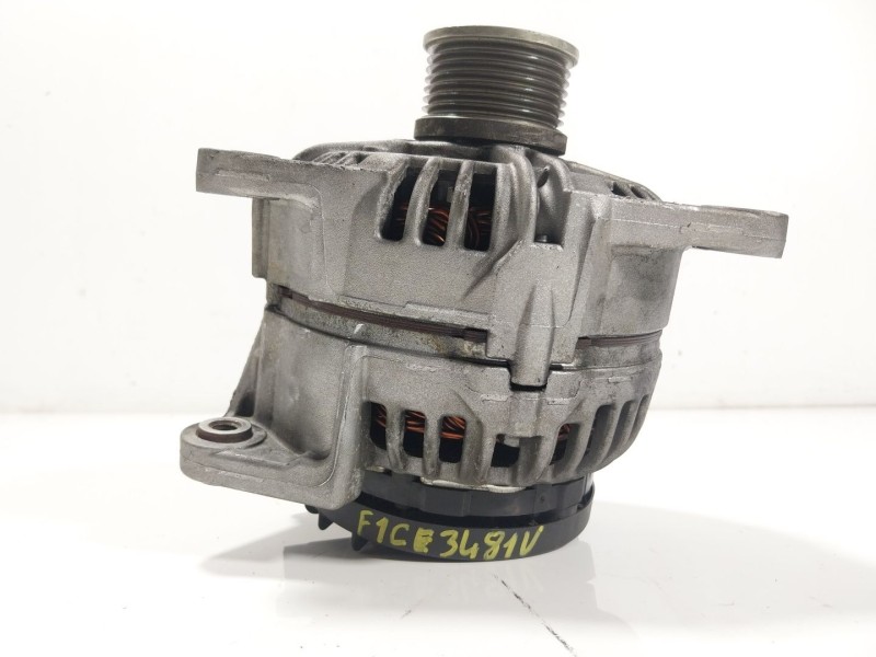 Recambio de alternador para mitsubishi canter euro 5/eev 3.0 diesel referencia OEM IAM  MK667723 