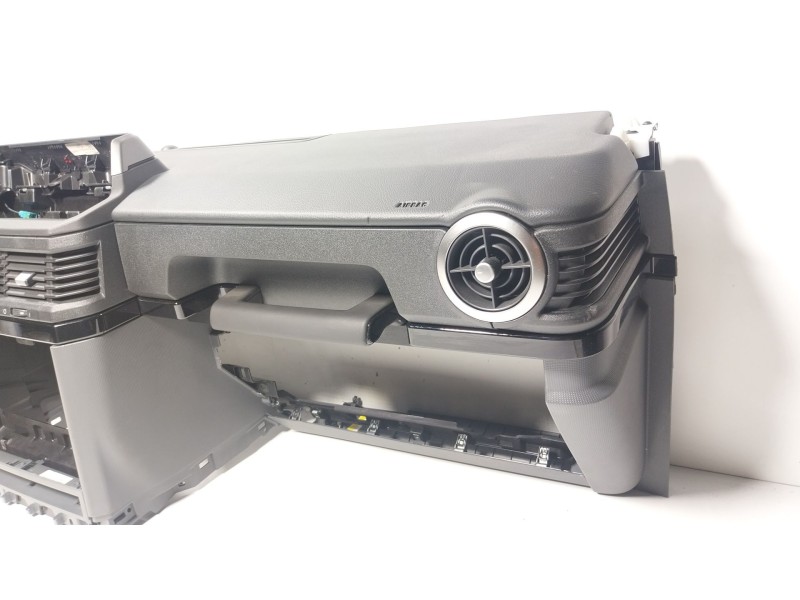 Recambio de salpicadero para ineos grenadier todo terreno, cerrada 3.0 ti 4x4 (geb) referencia OEM IAM  6QHH256P0414 