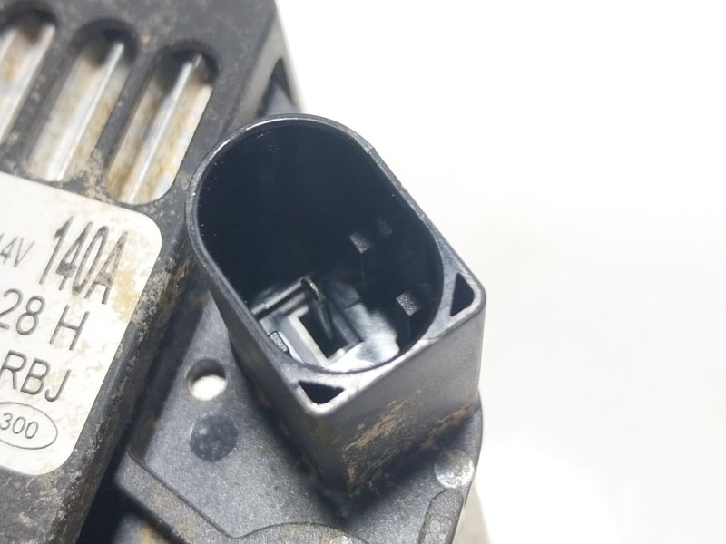 Recambio de alternador para volkswagen caddy v furgoneta/monovolumen (sba, sbh) 2.0 tdi bmt referencia OEM IAM 05L903028H 05L903