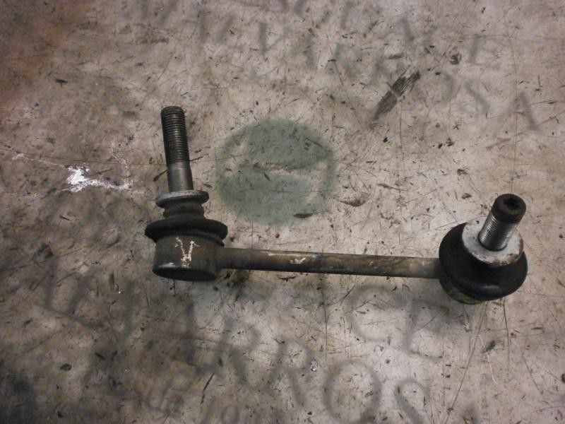 Recambio de tirante delantero izquierdo para toyota hilux (kun) cabina sencilla dlx 4x4 referencia OEM IAM   