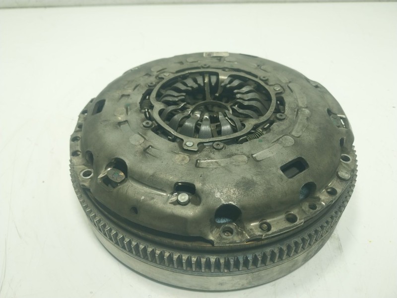 Recambio de kit embrague para volkswagen tiguan (ad1, ax1) 1.5 tsi referencia OEM IAM 05E141015E 05E141031E 