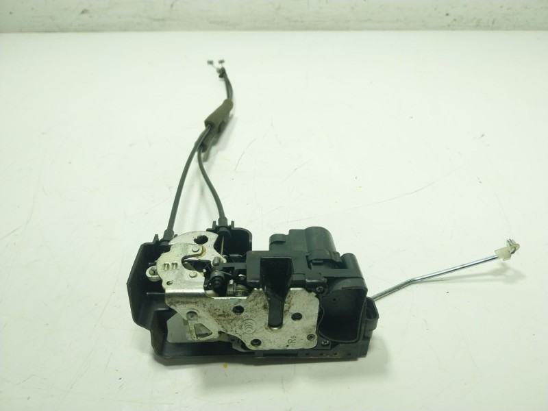 Recambio de cerradura puerta delantera derecha para ssangyong korando (ck) 2.0 e-xdi referencia OEM IAM   