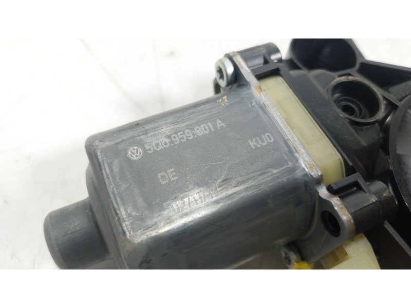 Recambio de elevalunas trasero izquierdo para volkswagen tiguan (ad1, ax1) 2.0 tdi 4motion referencia OEM IAM   5Q0959801A