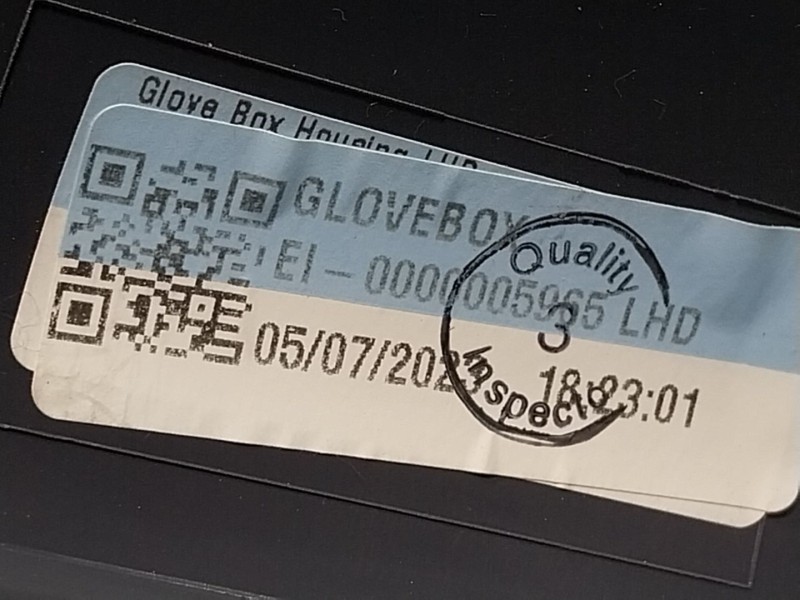 Recambio de guantera para ineos grenadier todo terreno, cerrada 3.0 ti 4x4 (geb) referencia OEM IAM  0000005965 