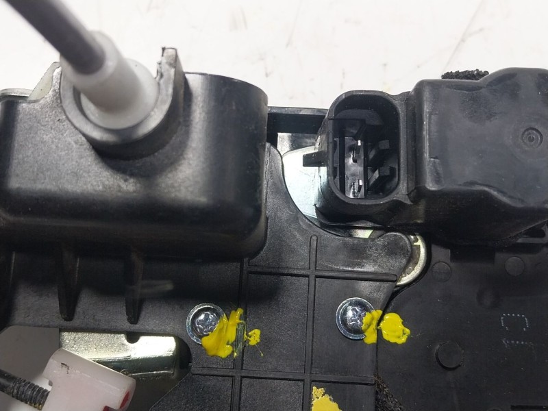 Recambio de cerradura puerta delantera izquierda para ssangyong korando (ck) 2.0 e-xdi referencia OEM IAM   