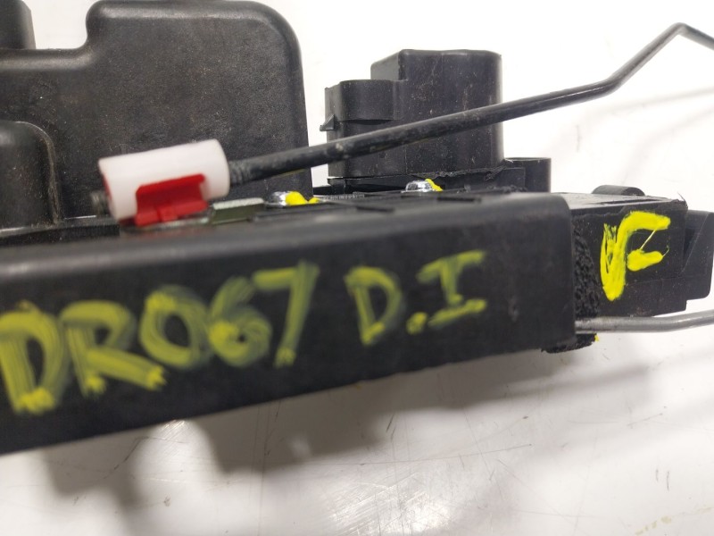 Recambio de cerradura puerta delantera izquierda para ssangyong korando (ck) 2.0 e-xdi referencia OEM IAM   