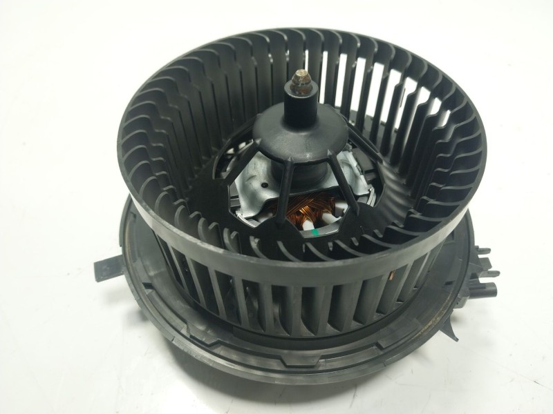 Recambio de motor calefaccion para volkswagen tiguan (ad1, ax1) 1.5 tsi referencia OEM IAM 5WB819021 5WB819021A 