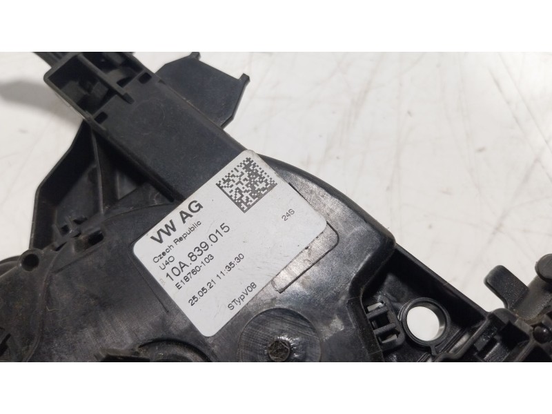 Recambio de cerradura puerta trasera izquierda para seat arona (kj7, kjp) 1.0 tsi referencia OEM IAM  10A839015 