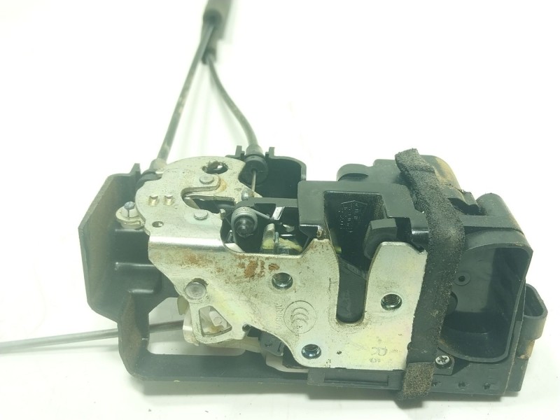 Recambio de cerradura puerta delantera derecha para ssangyong korando (ck) 2.2 xdi referencia OEM IAM   