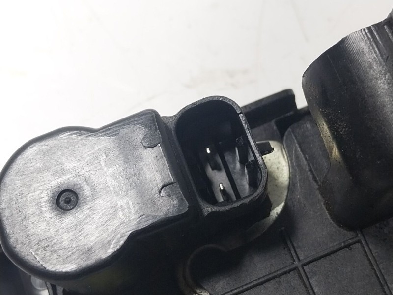 Recambio de cerradura puerta trasera derecha para ssangyong korando (ck) 2.0 e-xdi referencia OEM IAM   