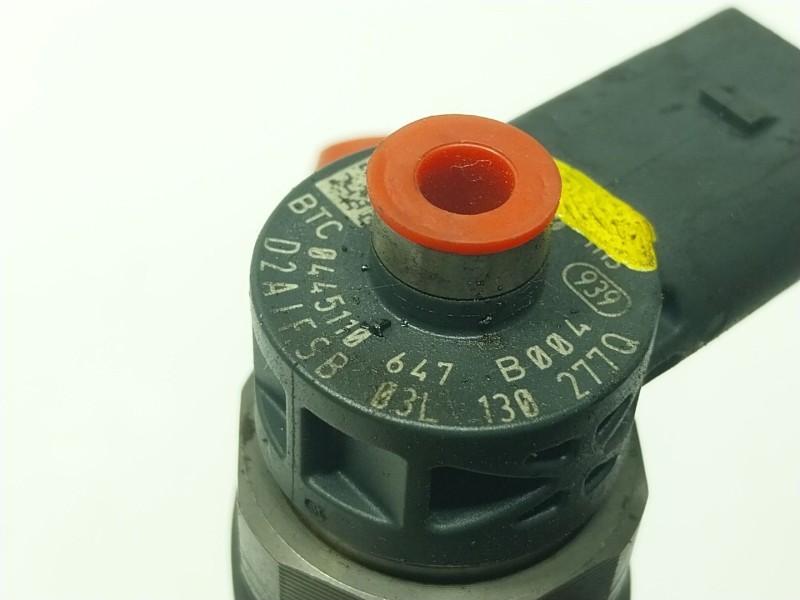Recambio de inyector para audi a4 ber. (b8) 2.0 16v tdi referencia OEM IAM  03L130277Q 