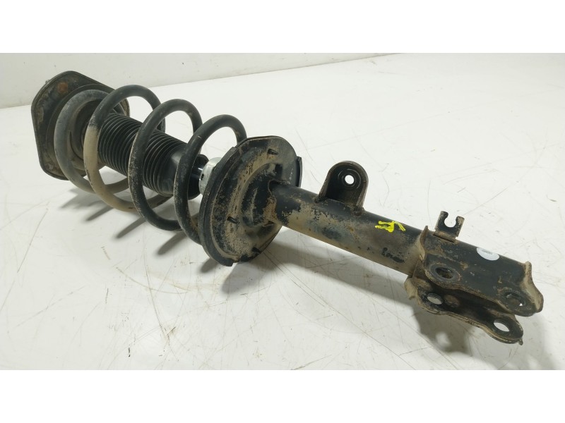 Recambio de amortiguador delantero izquierdo para ssangyong korando (ck) 2.2 xdi referencia OEM IAM   