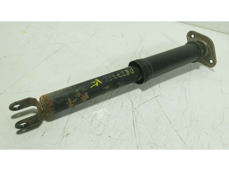 Recambio de amortiguador trasero izquierdo para ssangyong korando (ck) 2.2 xdi referencia OEM IAM   