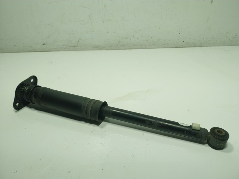 Recambio de amortiguador trasero izquierdo para nissan micra v (k14) 1.0 referencia OEM IAM   