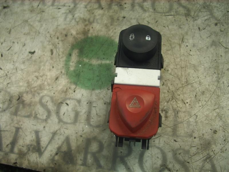 Recambio de warning para renault scenic ii confort dynamique referencia OEM IAM   