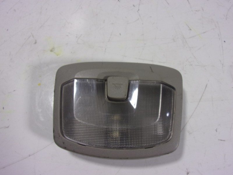 Recambio de piloto interior para ssangyong korando premium 4x2 referencia OEM IAM   