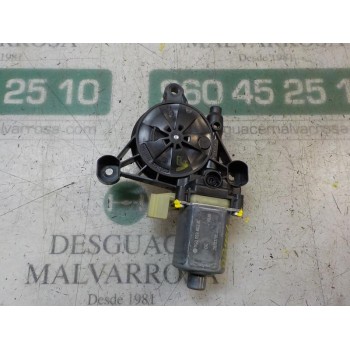 MOTOR ELEVALUNAS DELANTERO DERECHO 5Q0959802B 5Q0959802B 