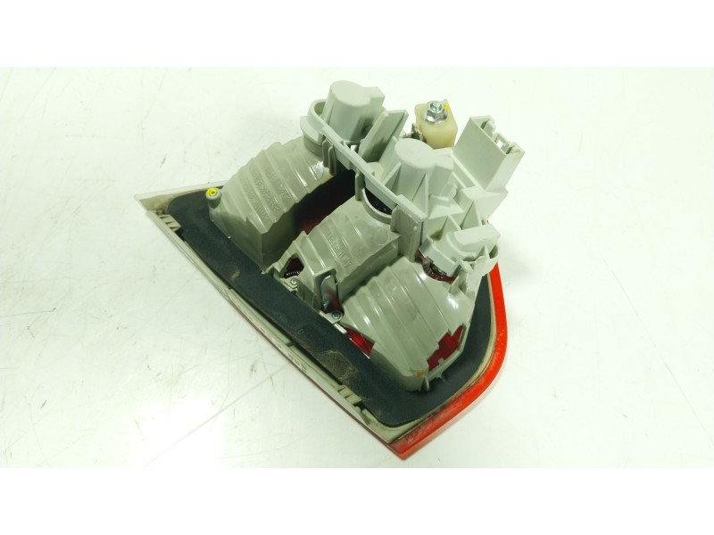 Recambio de piloto trasero derecho interior para bmw 3 (e90) 320 d referencia OEM IAM  693746010 