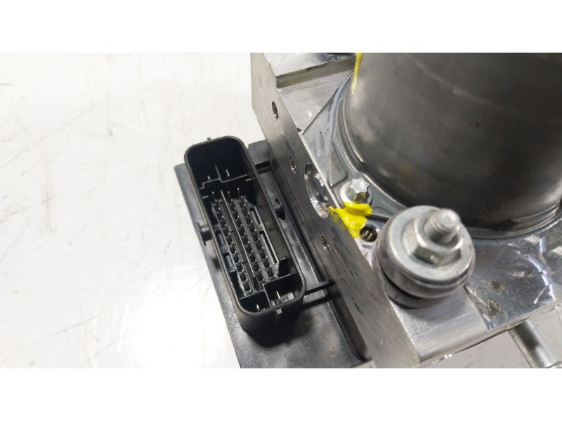 Recambio de abs para land rover discovery iv (l319) 3.0 sdv6 4x4 referencia OEM IAM LR062409 FH222C405AC 