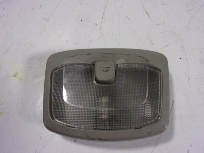 Recambio de piloto interior para ssangyong korando premium 4x2 referencia OEM IAM   