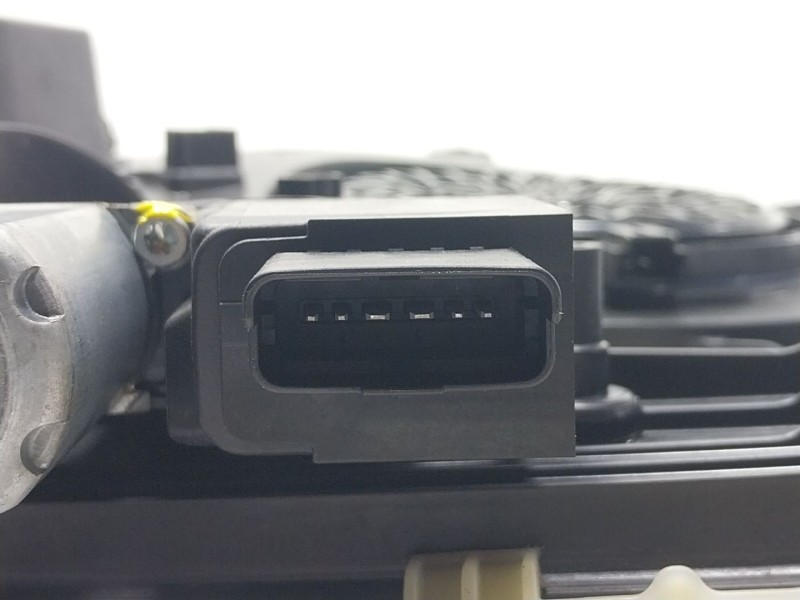 Recambio de elevalunas delantero izquierdo para opel combo e tour / life (k9) 1.5 referencia OEM IAM   9830335880