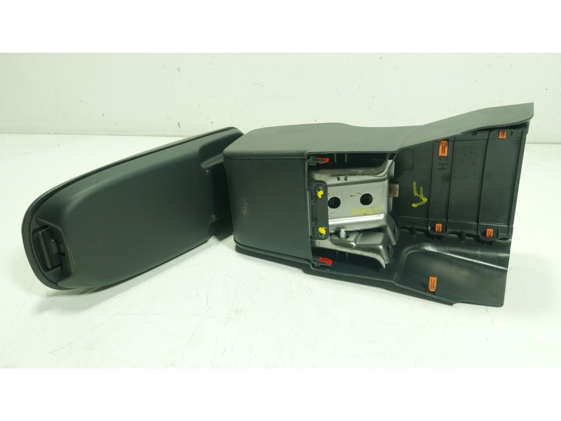 Recambio de apoyabrazos central para toyota yaris cross (mxp_) 1.5 hybrid (mxpj10) referencia OEM IAM  58901K0020 
